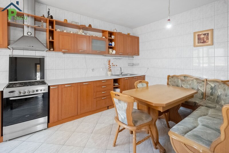 Brancoveanu, Alunisului, Vila S+P+1+M, 311 mpu, teren 200 mp, garaj