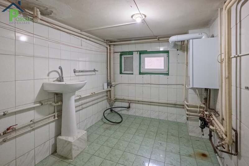 Brancoveanu, Alunisului, Vila S+P+1+M, 311 mpu, teren 200 mp, garaj